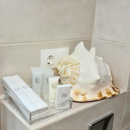 Alonisos Lux * Braşov