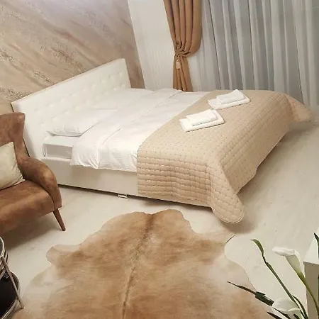 Apartamento Alonisos Lux Braşov