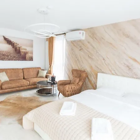Alonisos Lux * Braşov