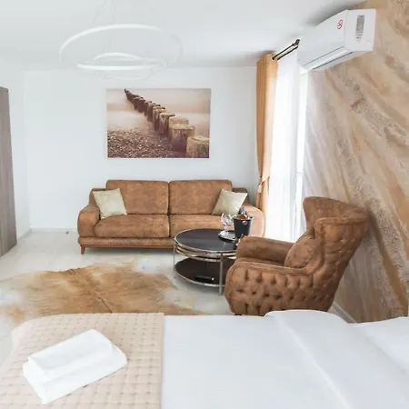 Apartamento Alonisos Lux Braşov