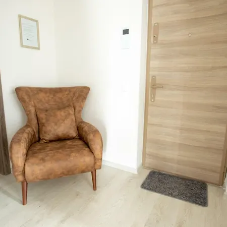 Alonisos Lux *