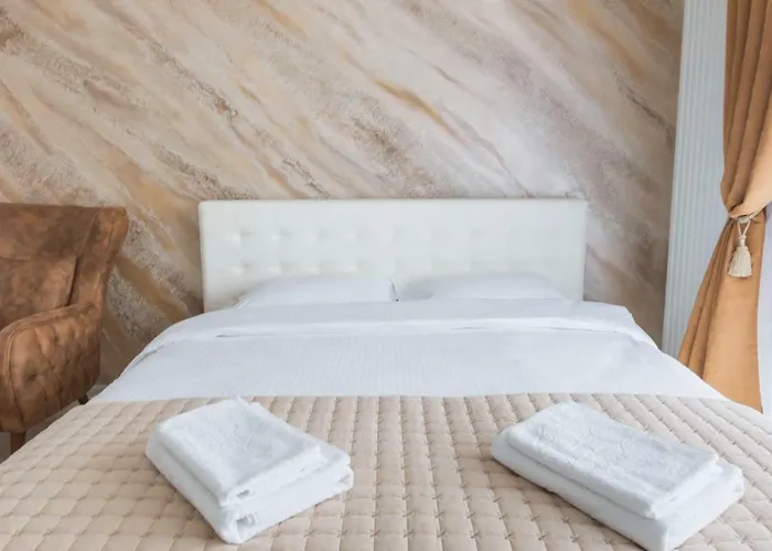 Alonisos Lux Braşov