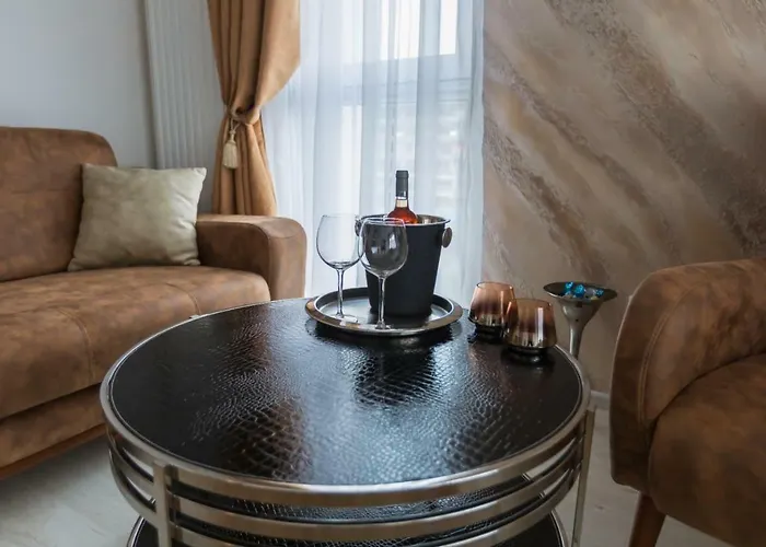 Alonisos Lux * בראשוב