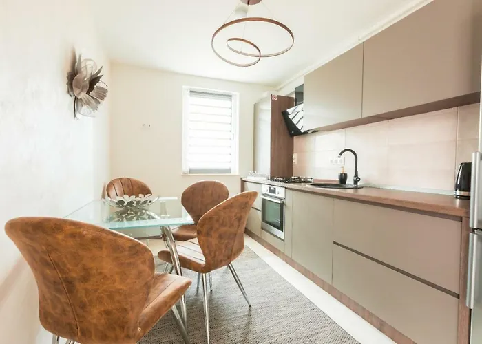 Alonisos Lux * Braşov